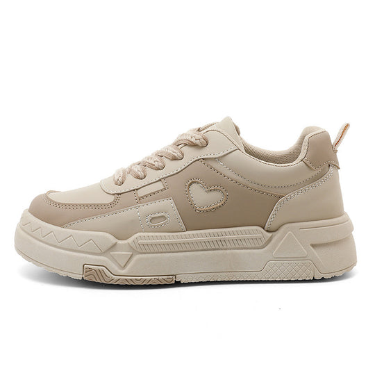 Damen modische Sneaker mit herzförmiger Applikation und robustem Sohlendesign EB