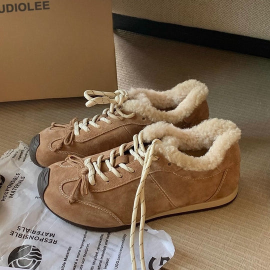 Damen Sportliche Winter-Sneaker mit kuscheligem Kunstfellkragen und rutschfester Sohle EB