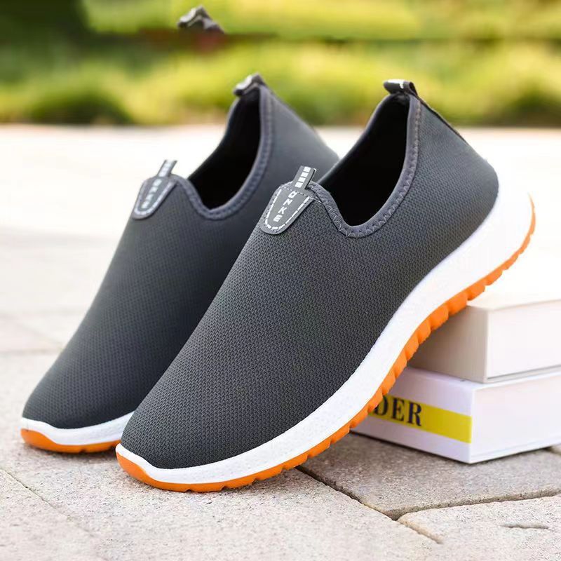 Damen Slip-On Sneakers mit atmungsaktivem Obermaterial und rutschfester Sohle EB