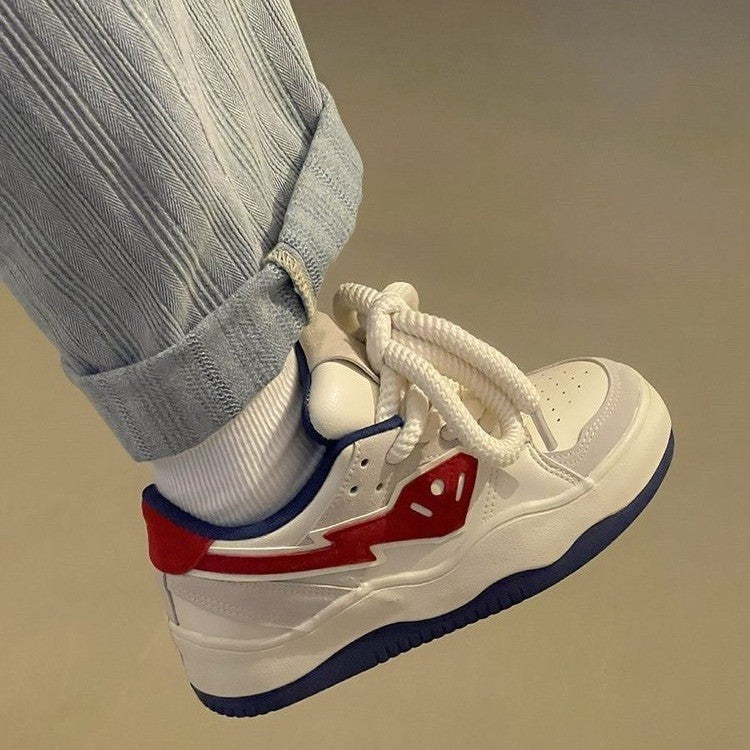 Damen Sportliche Sneakers mit rutschfester Sohle für urbanen Lifestyle EB