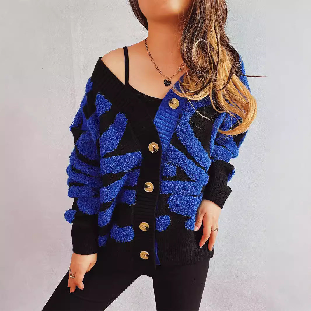 Damen Grobstrickjacke mit dekorativem Mustermix und eleganten Knopfdetails EB