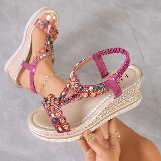 Damen Plateau-Sandalen mit kunstvollem Blumen-Detail EB