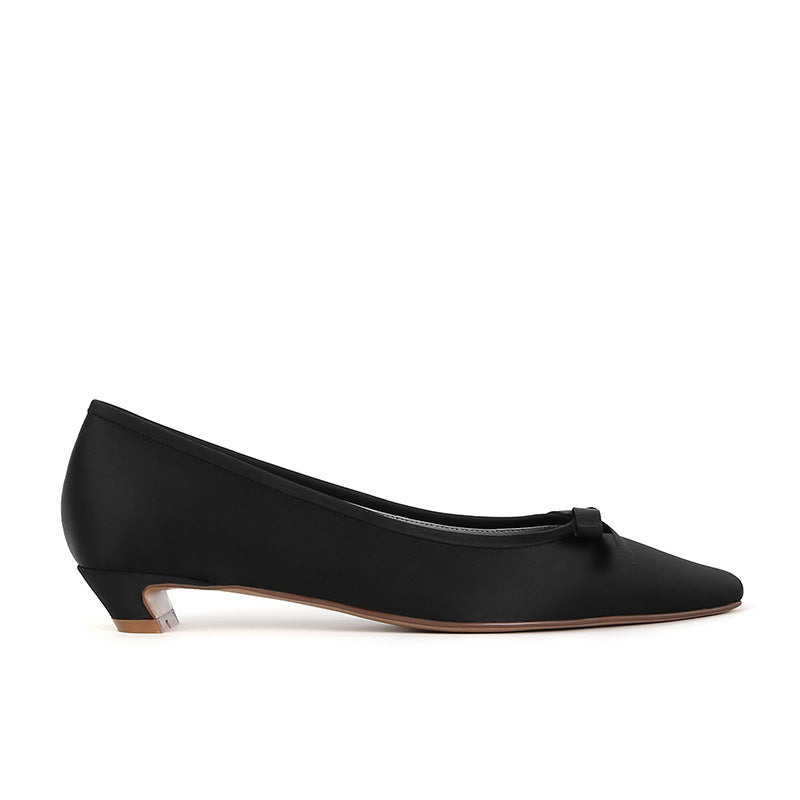 Damen Ballerinas mit schmalem Schnitt und elegantem Riemchen EB