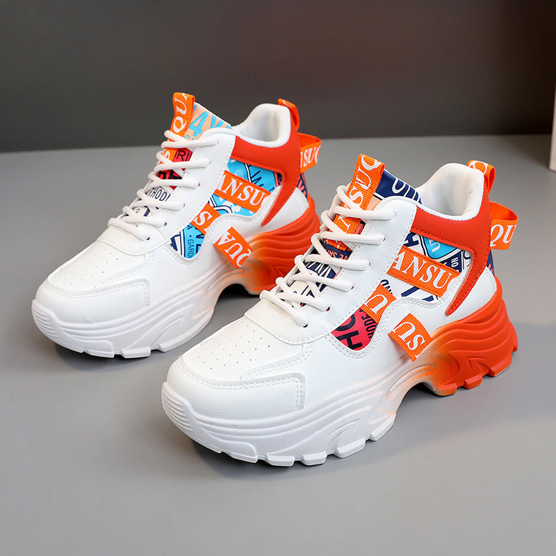 Damen Sportliche Sneaker mit modischen Designelementen und dämpfender Laufsohle EB