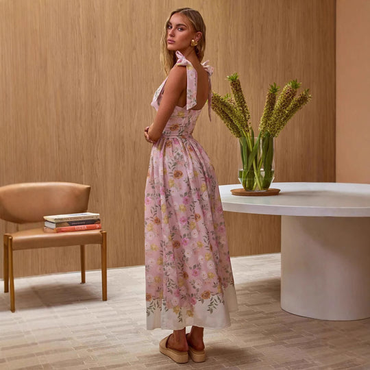 Damen Maxikleid mit floralen Akzenten und verstellbaren Spaghettiträgern EB