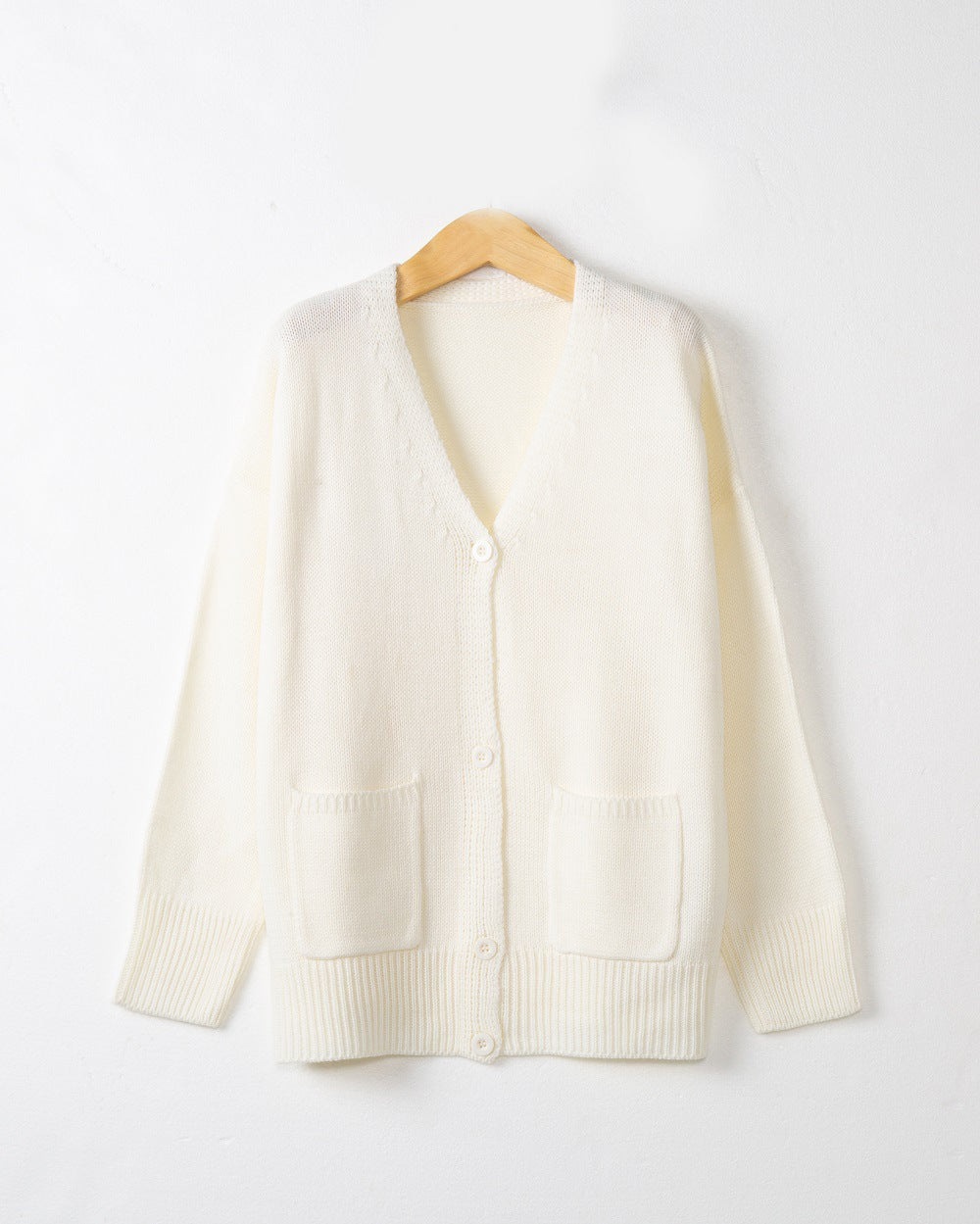 Damen Grobstrick Cardigan mit praktischen Eingrifftaschen und V-Ausschnitt EB