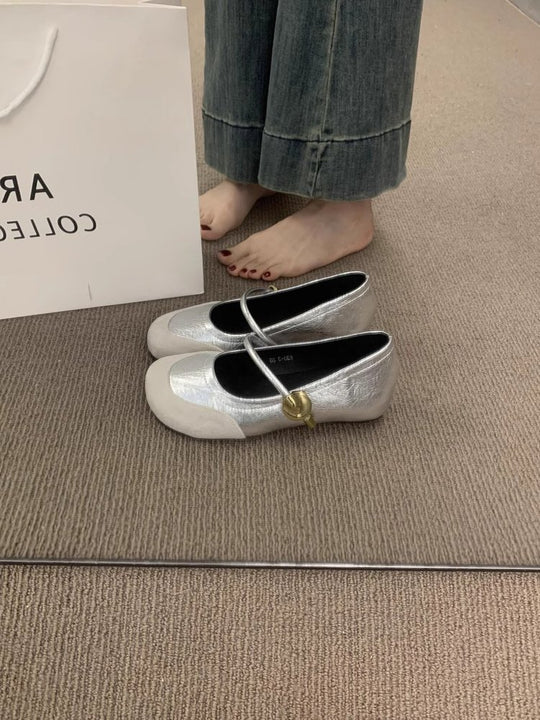 Damen elegante Ballerinas mit modischem Riemchen und geschmackvollem Metallic-Detail EB