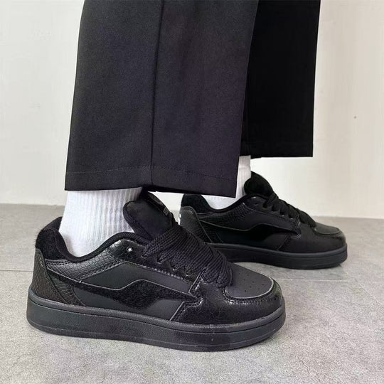 Damen Sportliche Sneakers mit strukturiertem Obermaterial und rutschfester Sohle EB