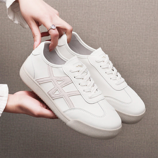 Damen Sportliche Sneakers mit modischem Einsatz und rutschfester Sohle EB