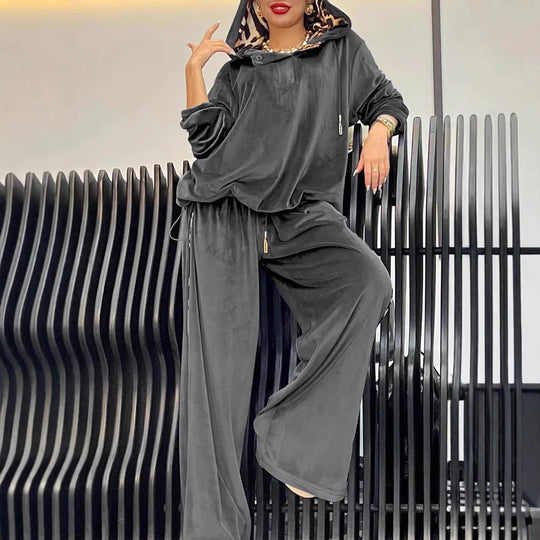Damen Sportliches Loungewear-Set aus weichem Velours mit Kapuze EB