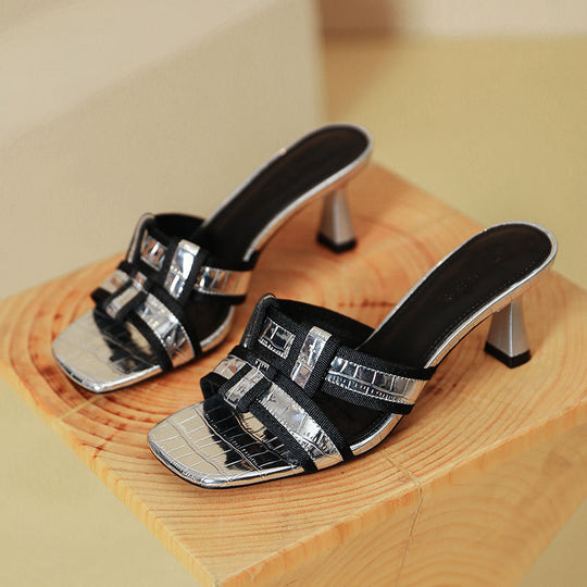 Damen Glamouröse Plateau-Sandalen mit elegantem Riemendesign EB