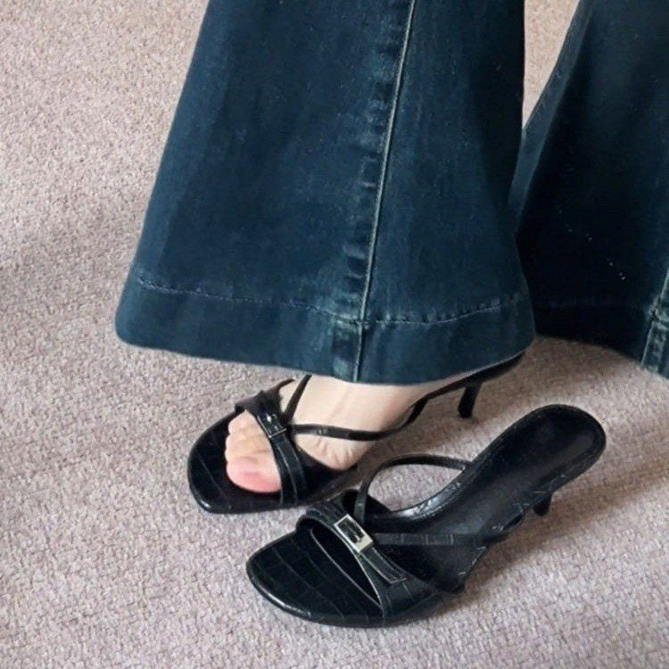 Damen Elegante und stilvolle Sling-Sandalen mit modischem Riemchen und hochkomfortablem Absatz EB
