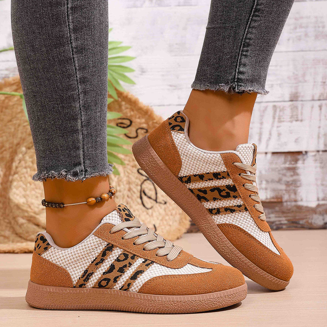 Damen Sportliche Sneaker mit Leoprint und atmungsaktivem Obermaterial EB