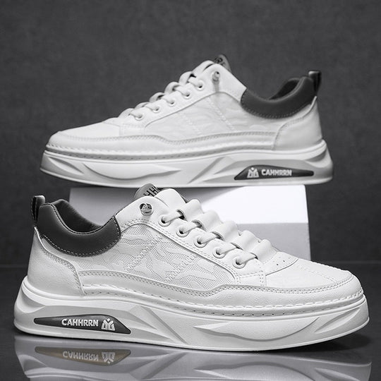 Unisex minimalistische Plateausneaker aus strukturiertem Kunstleder mit gepolstertem Fersenkragen und skulpturierter Außensohle EB