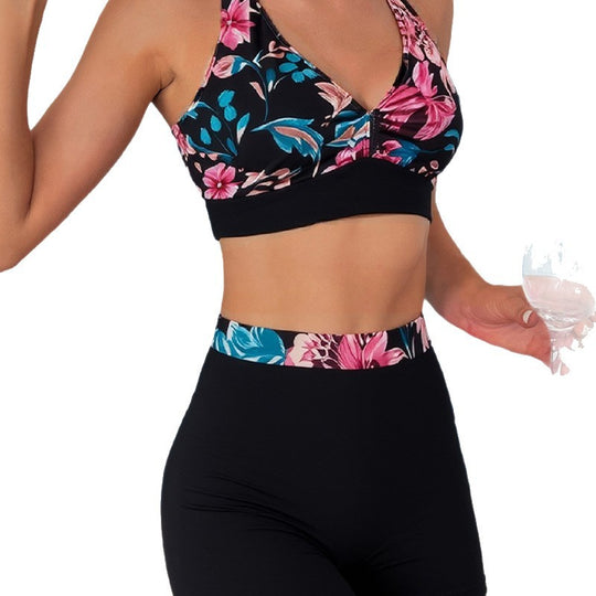 Damen Sportliches Badeoberteil und High-Waist Short EB
