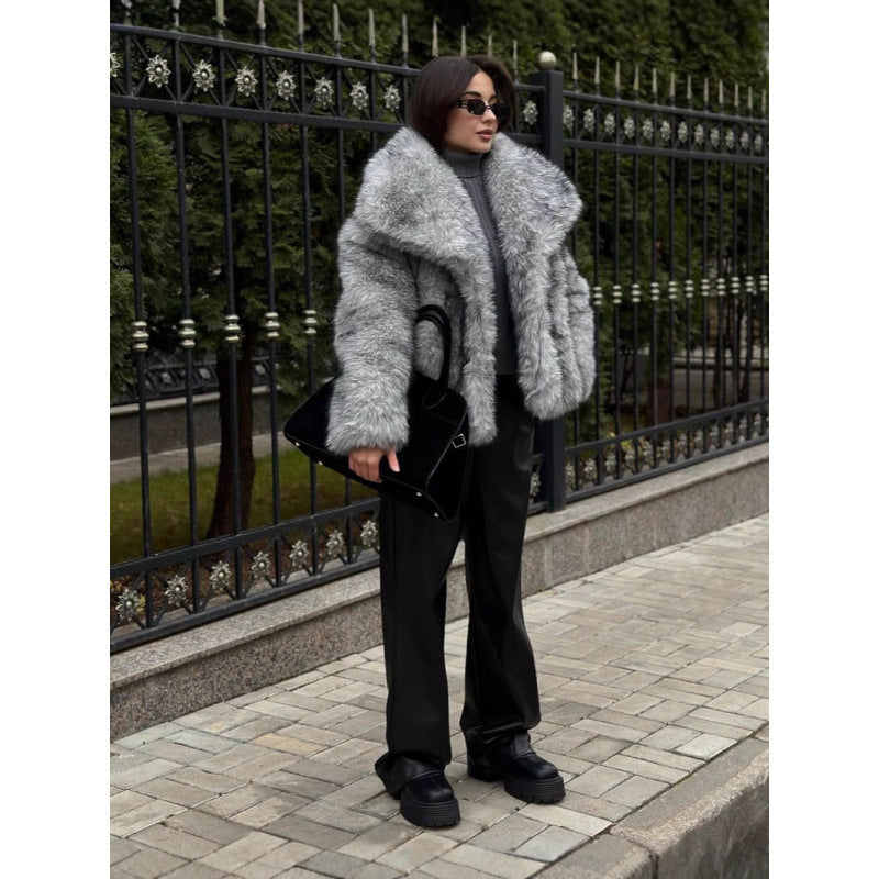 Damen Kunstpelzjacke mit voluminösem Kragen und lockerer Passform EB