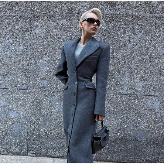 Damen Wollmantel mit eleganter Passform und dekorativen Knopfdetails EB