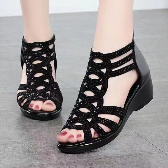 Damen Wedge-Sandalen mit filigranen Riemen und funkelnden Akzenten EB