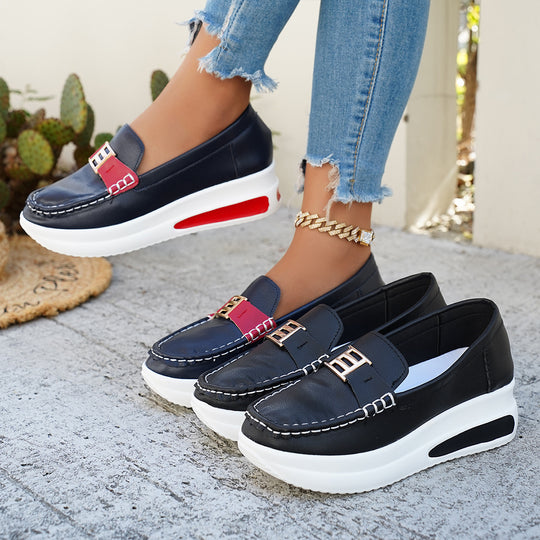 Damen Komfortable Slip-On Mokassins mit modischem Akzent EB