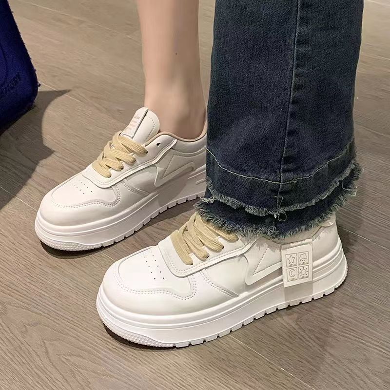 Damen Sportliche Sneakers mit voluminöser Sohle und atmungsaktivem Obermaterial EB