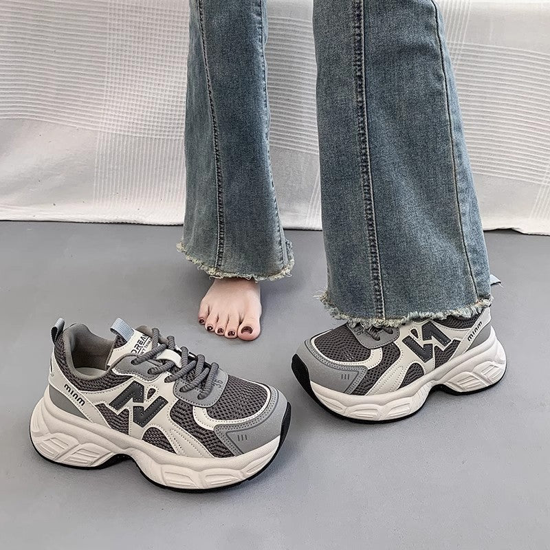 Damen Sportliche Sneakers mit atmungsaktivem Mesh-Obermaterial und flexibler Dämpfung EB