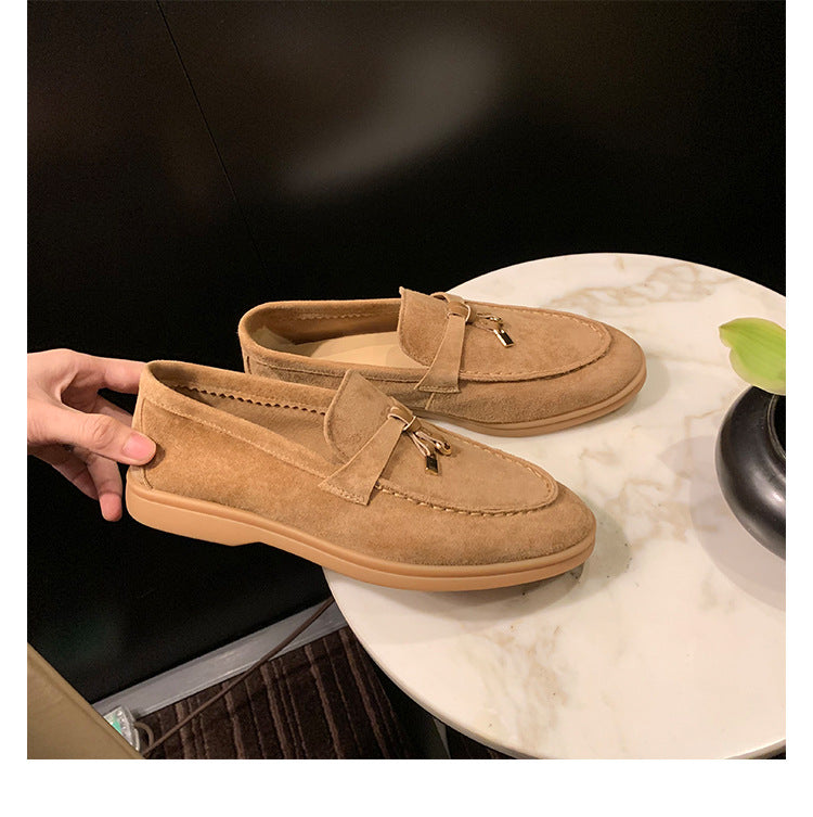 Damen Mokassins mit elegantem Riemen und hochwertiger Wildlederverarbeitung EB