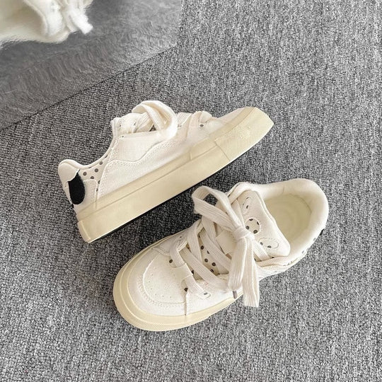Damen Komfortable Sneakers mit dickem Plateau und verspieltem Schnürsystem EB