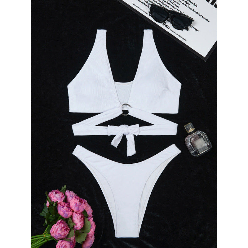 Damen Bikini-Set mit innovativem Schnitt und anpassbarem Knotendetail EB