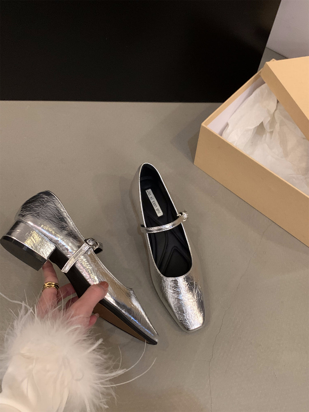 Damen elegante Ballerinas mit glänzender Metalloberfläche und komfortabler Ferse EB