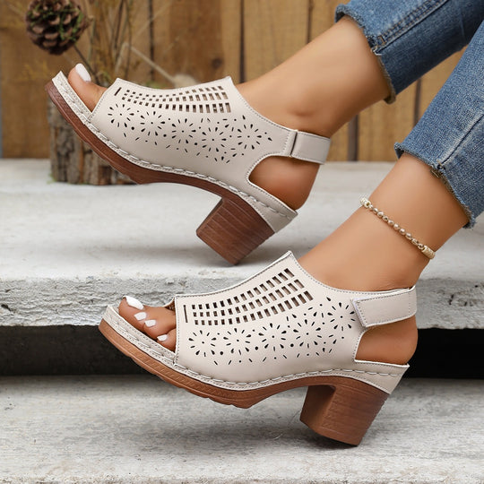 Damen Halbschuhe mit perforiertem Design und komfortablem Blockabsatz EB