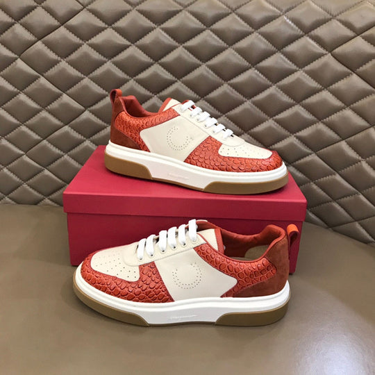 Damen Sneakers mit raffinierter Schuppenstruktur und komfortabler Sohle von EB