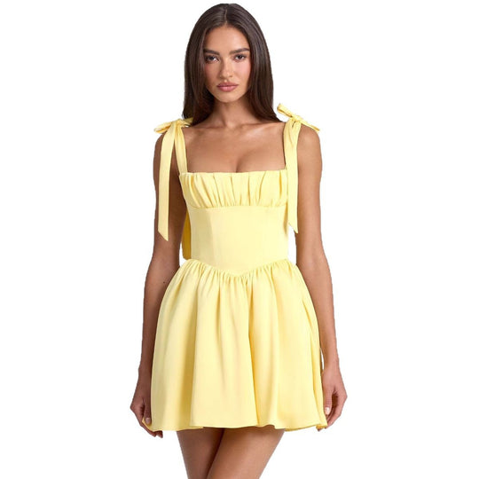 Damen kurzes Kleid mit verstellbaren Trägern und bauschigem Rock EB