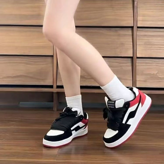 Damen Sportliche Sneaker mit modischem Design und atmungsaktiven Elementen EB