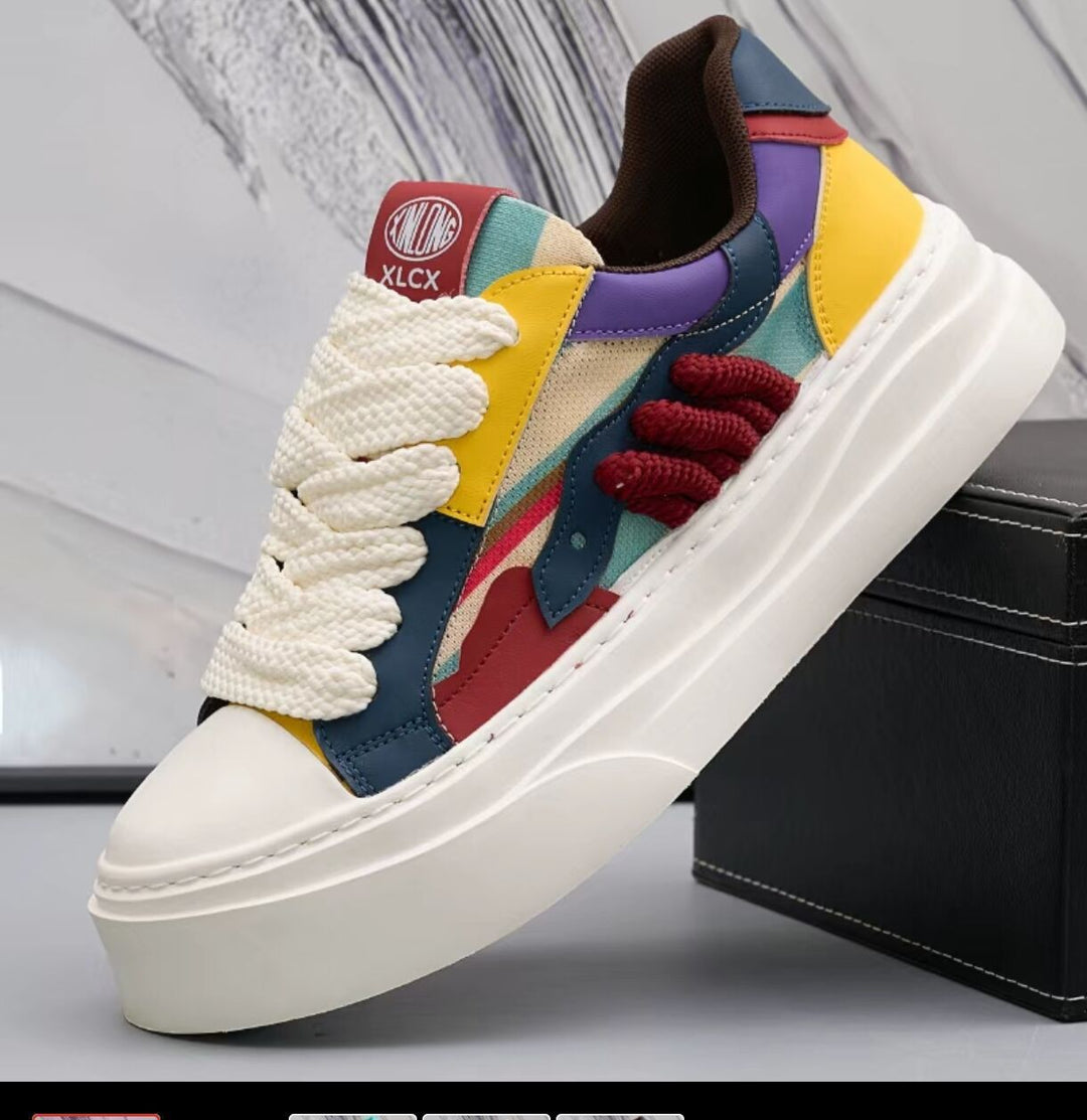Damen Modische Plattform Sneakers mit einzigartigen grafischen Mustern und bequemer Sohle EB