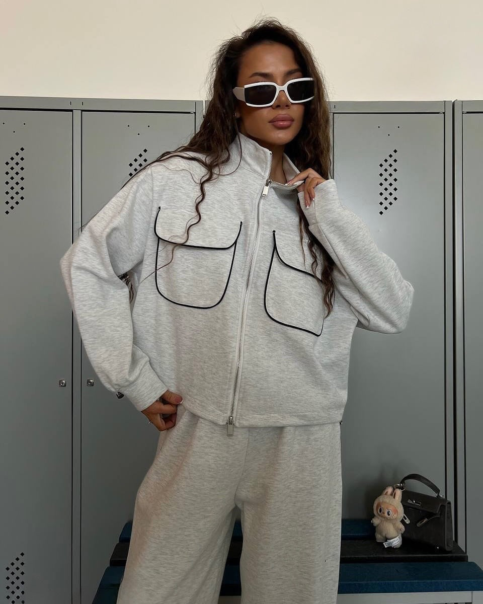 Damen sportliches Fleece-Set mit modischen Kontrasten und praktischen Taschen EB
