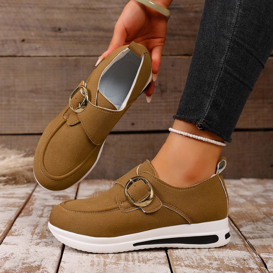 Damen Komfort-Slipper mit dekorativem Schnallenverschluss und ergonomischem Fußbett EB