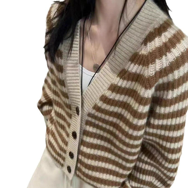Damen gestreifte Strickjacke mit weitem Schnitt und Knopfdetails EB