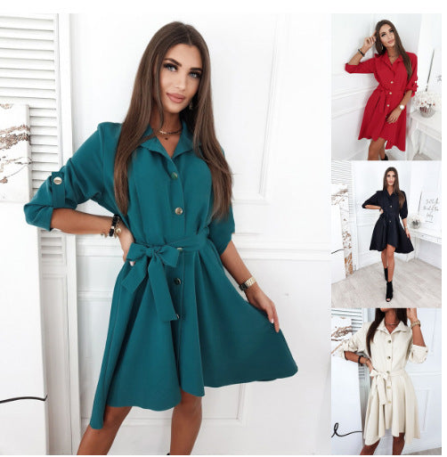 Damen Elegantes Hemdblusenkleid mit Taillengürtel und Knopfdetails EB