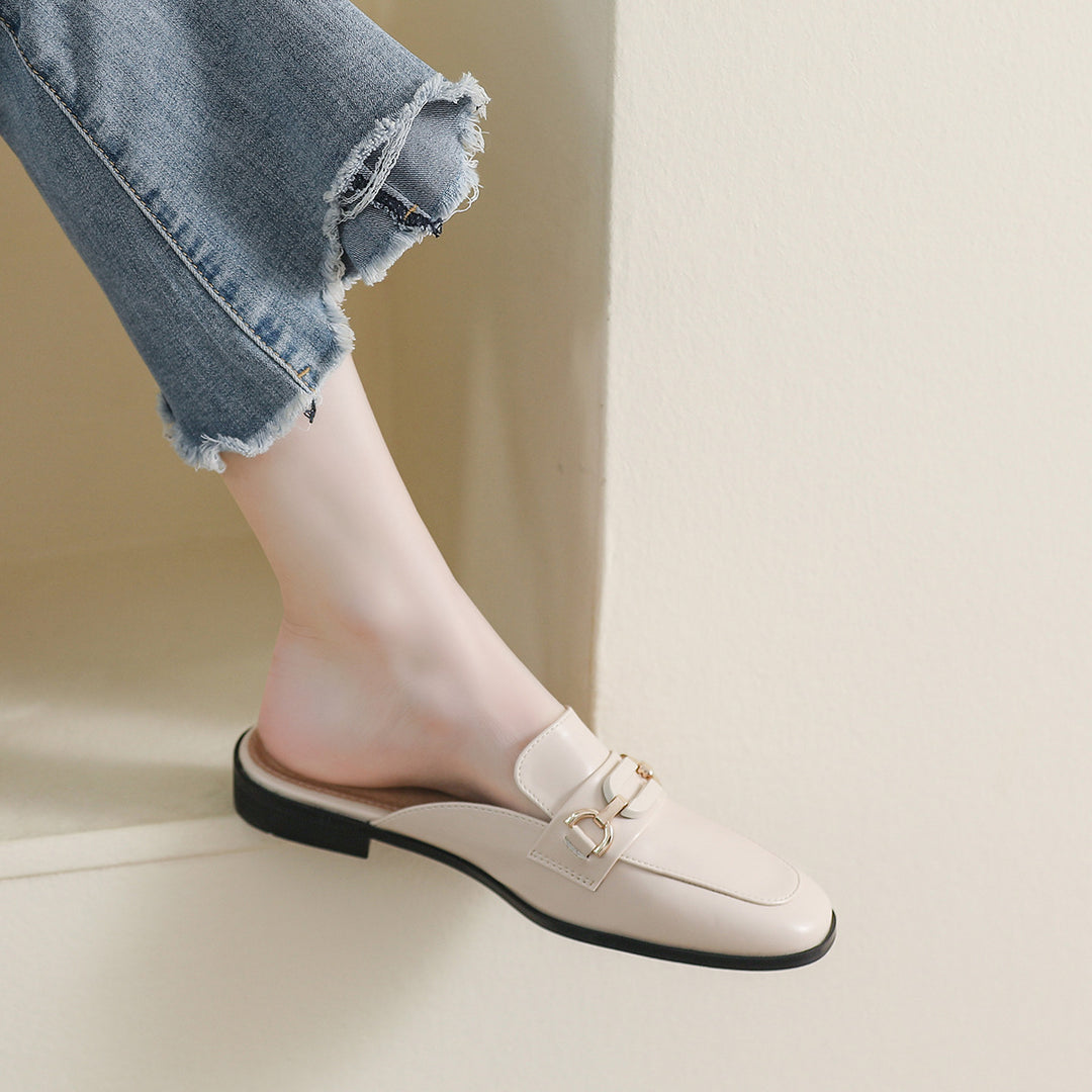 Damen elegante Mules mit modischem Kettendetail EB