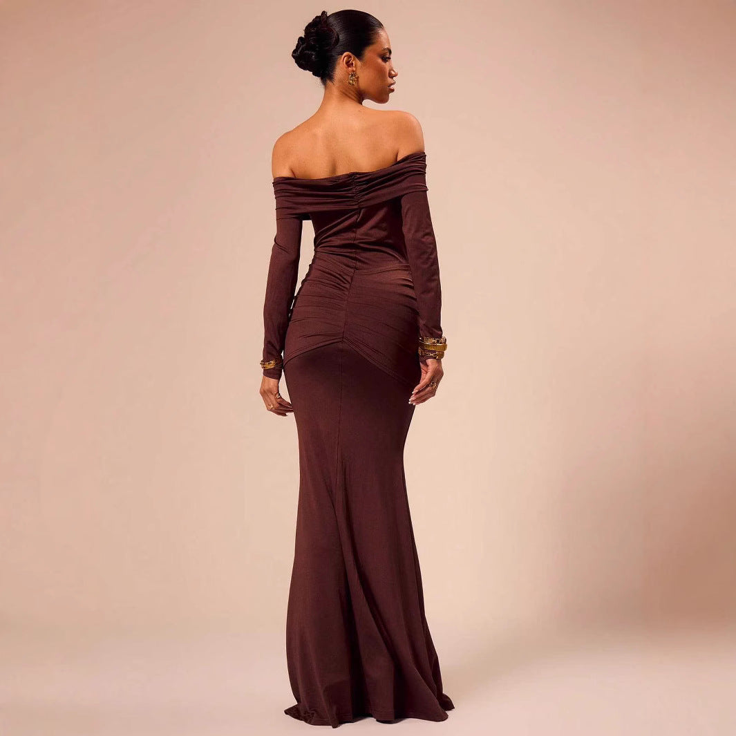 Damen Abendkleid mit schulterfreier Silhouette und elegantem Raffung EB