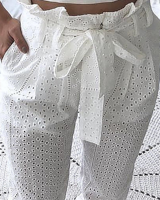 Damen luftige Baumwollhose mit verspielten Lochmustern EB
