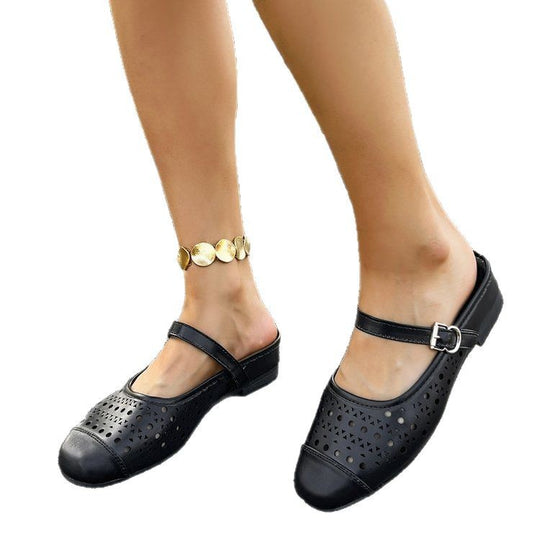 Damen Komfortable Slip-On Sandaletten mit perforierten Designs und verstellbarem Riemen EB