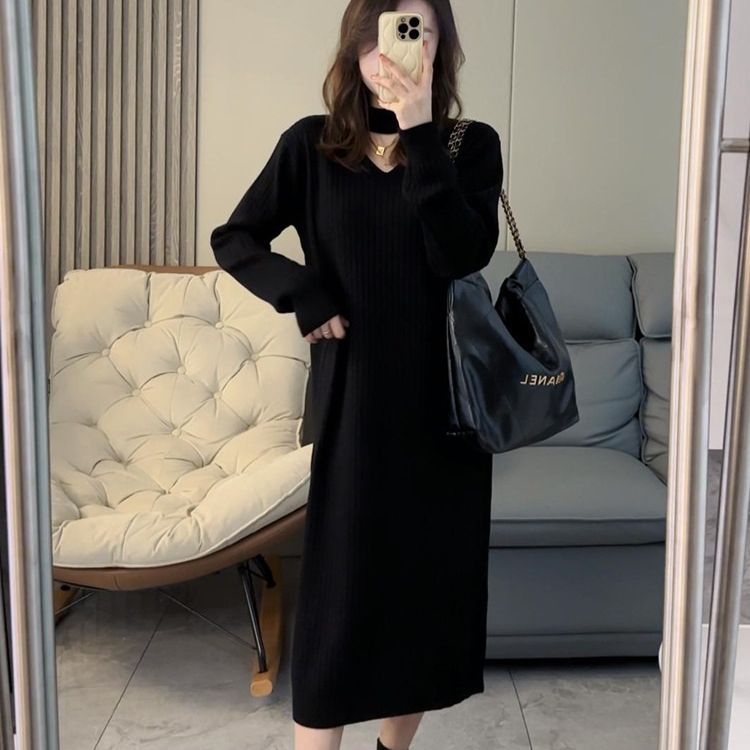 Damen Strickkleid mit V-Ausschnitt und Rippstruktur EB