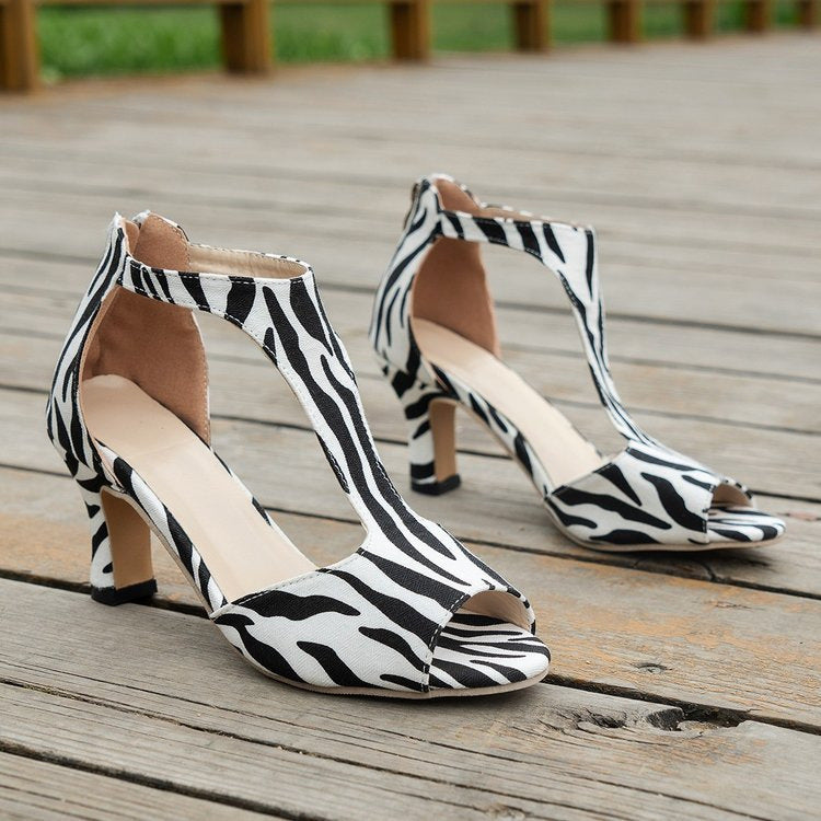 Damen Absatzsandalen mit offenen Riemen und modischem Schnürdesign EB