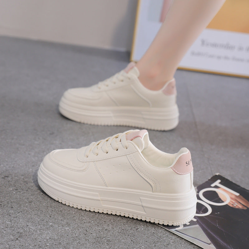 Damen Plateau Sneakers mit elegantem Design und komfortabler Sohlenkonstruktion EB