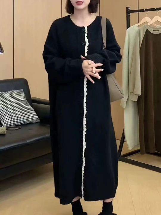 Damen Strickkleid mit Knopfdetaillierung und V-Ausschnitt EB