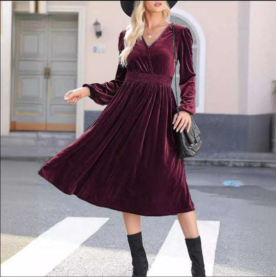 Damen Samt Kleid im Vintage-Stil EB