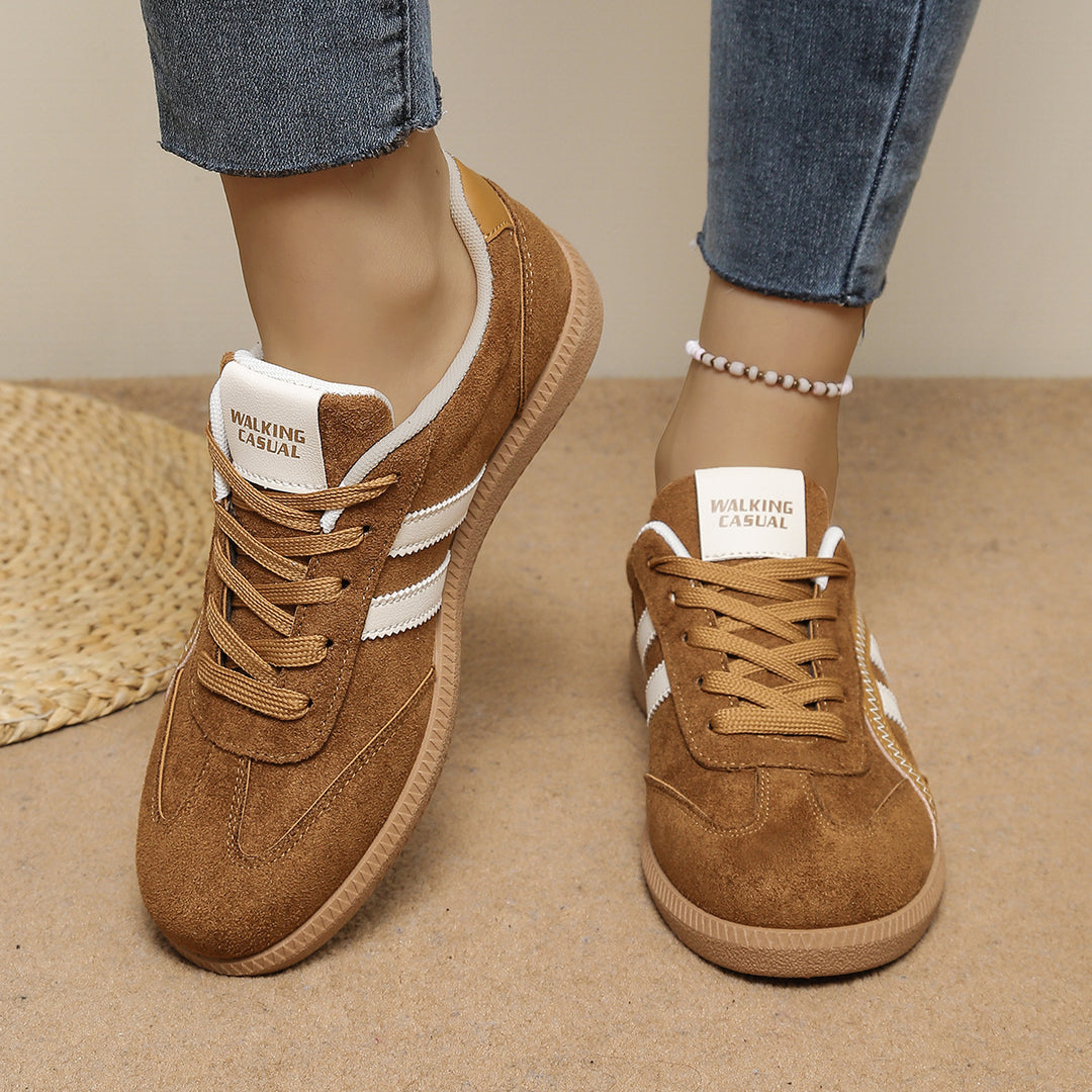 Damen Retro-Sneaker aus Veloursimitat mit gumähnlicher Laufsohle EB
