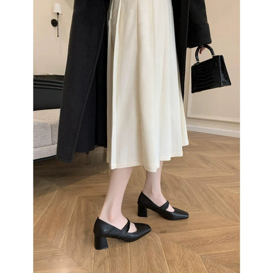 Damen elegante Berufsschuhe mit moderner geschwungener Riemchenverzierung und stabiler Absatzhöhe EB