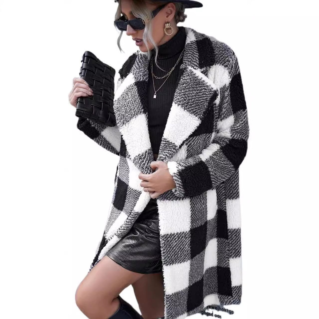 Damen Kuscheliger Karomantel mit oversized Schnitt und weichem Innenfutter EB